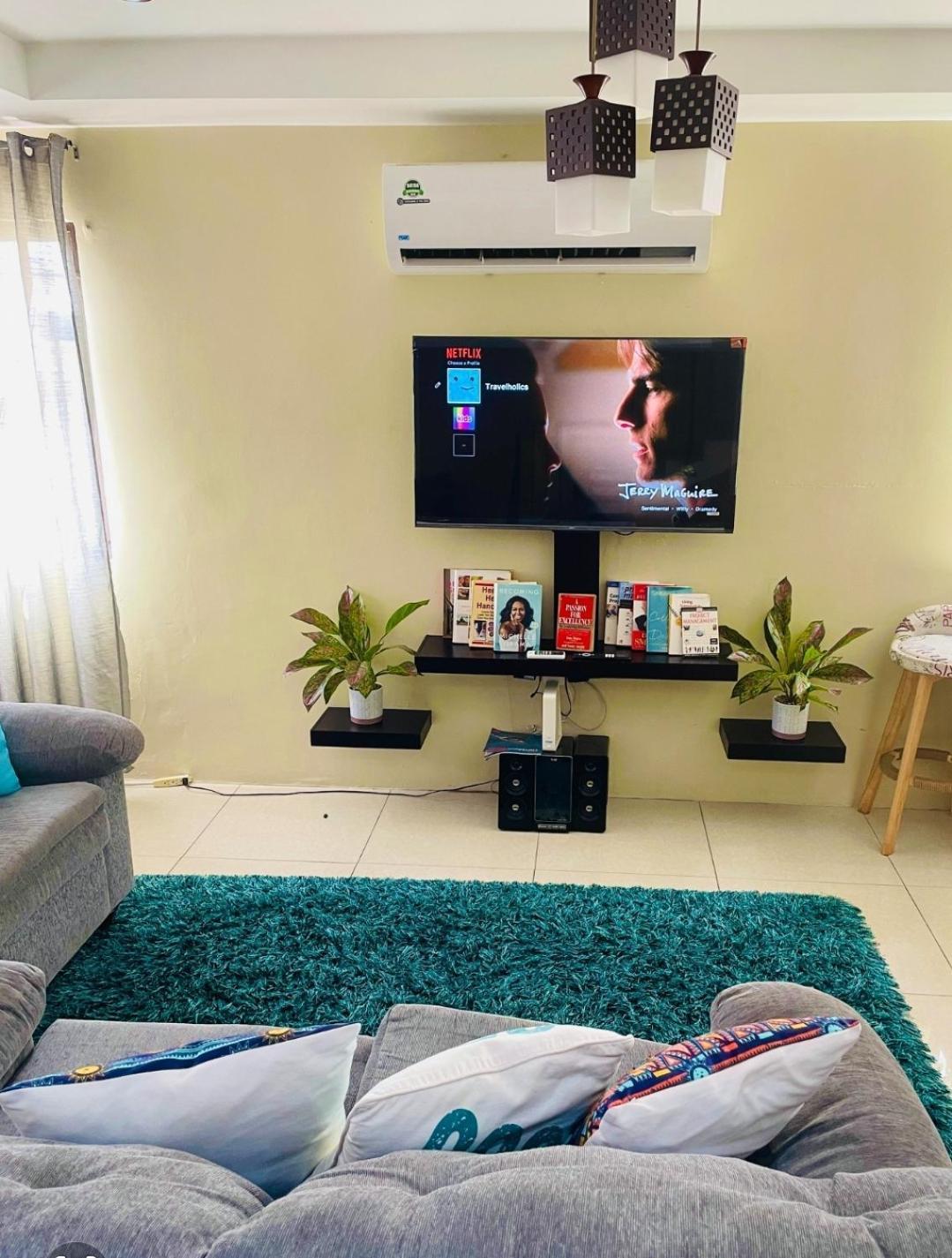 Villa Travelholics Getaways Piarco Exterior foto