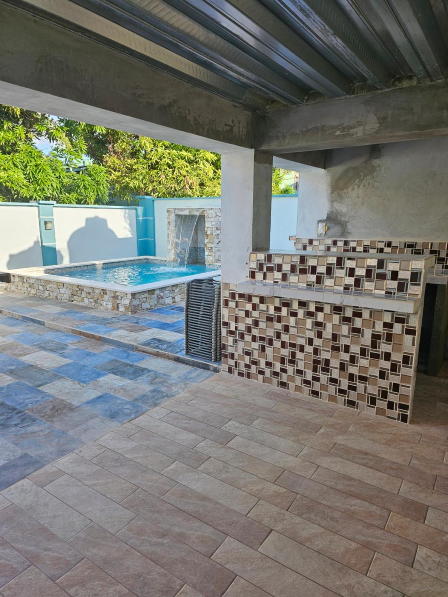 Villa Travelholics Getaways Piarco Exterior foto